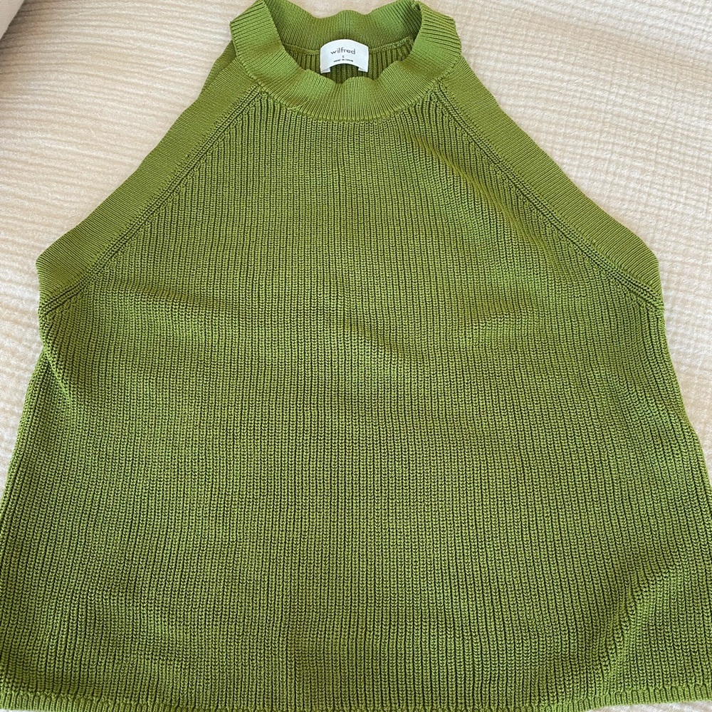 Aritzia top
